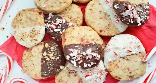 Peppermint Almond Shortbread Cookies