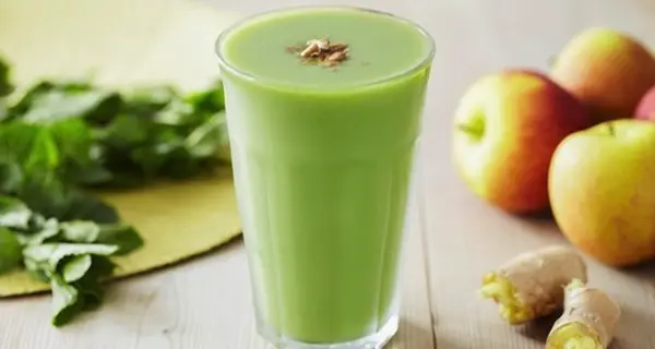 Apple, Ginger Green Smoothie